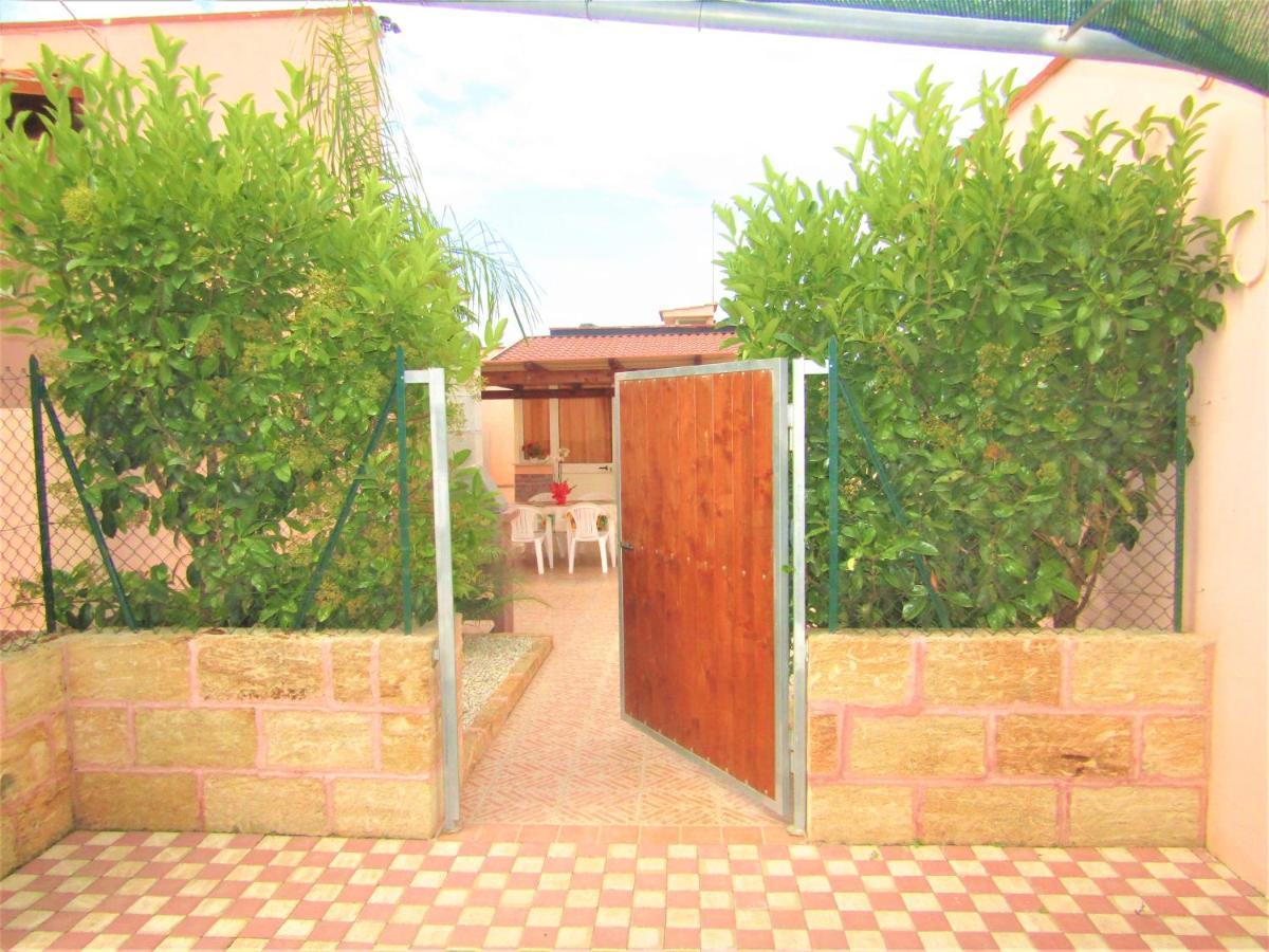 Villetta Climatizzata Mar Torre San Giovanni Exterior foto