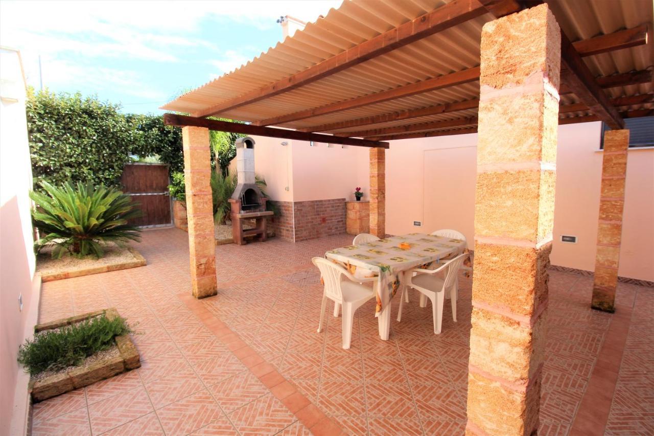 Villetta Climatizzata Mar Torre San Giovanni Exterior foto