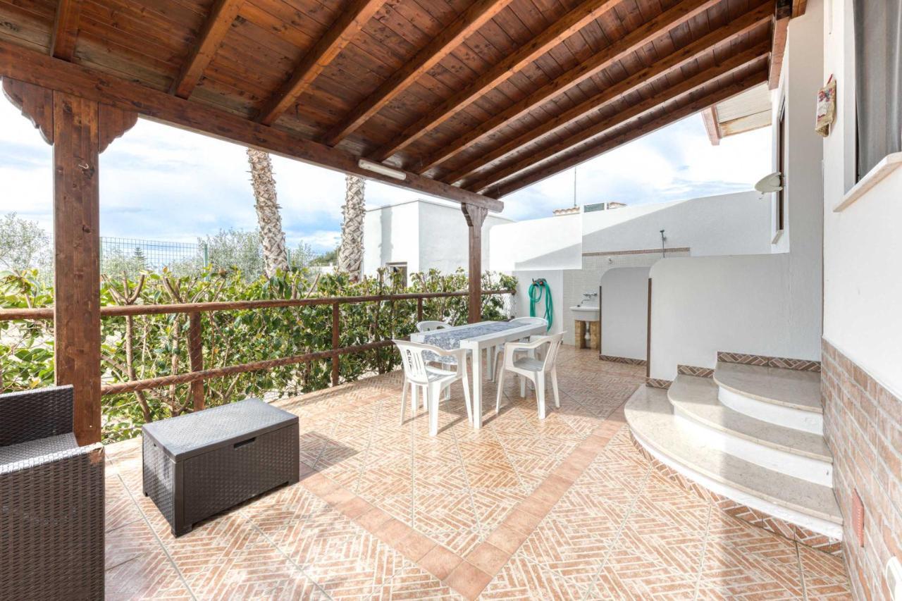 Villetta Climatizzata Mar Torre San Giovanni Exterior foto